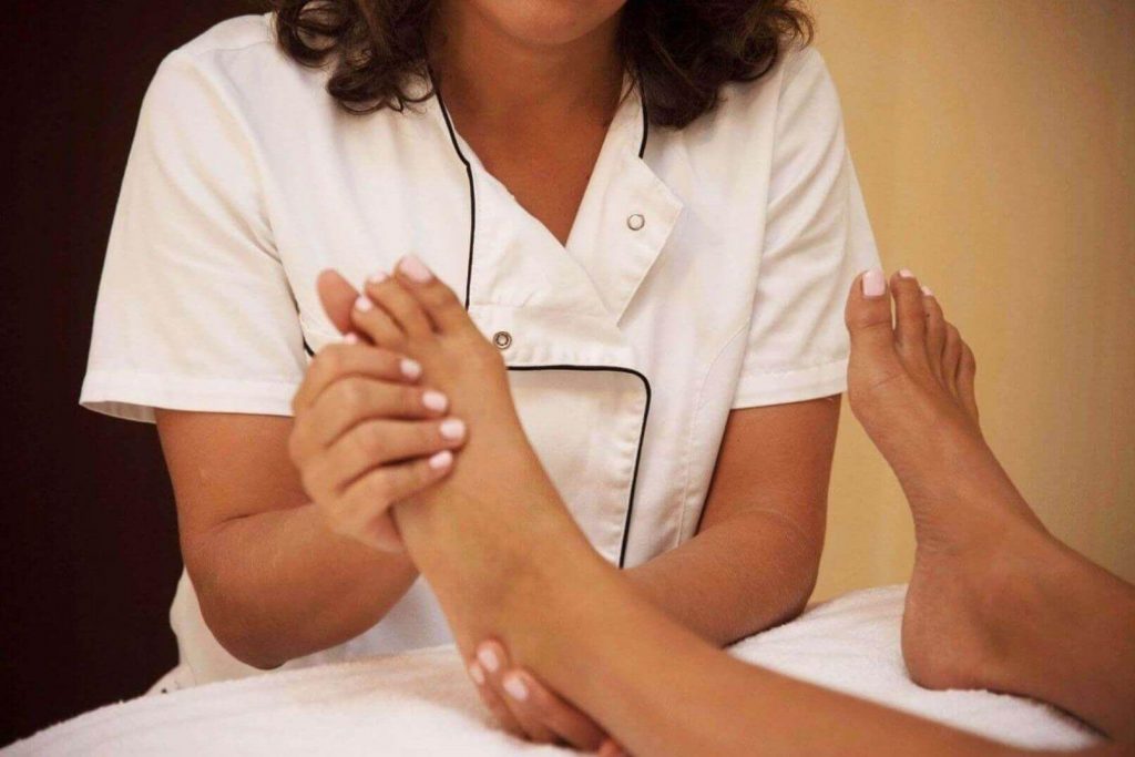 Massaggio di riflessologia plantare